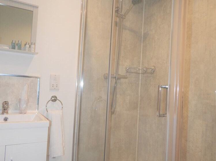 فندق صغير The Saxon Inn