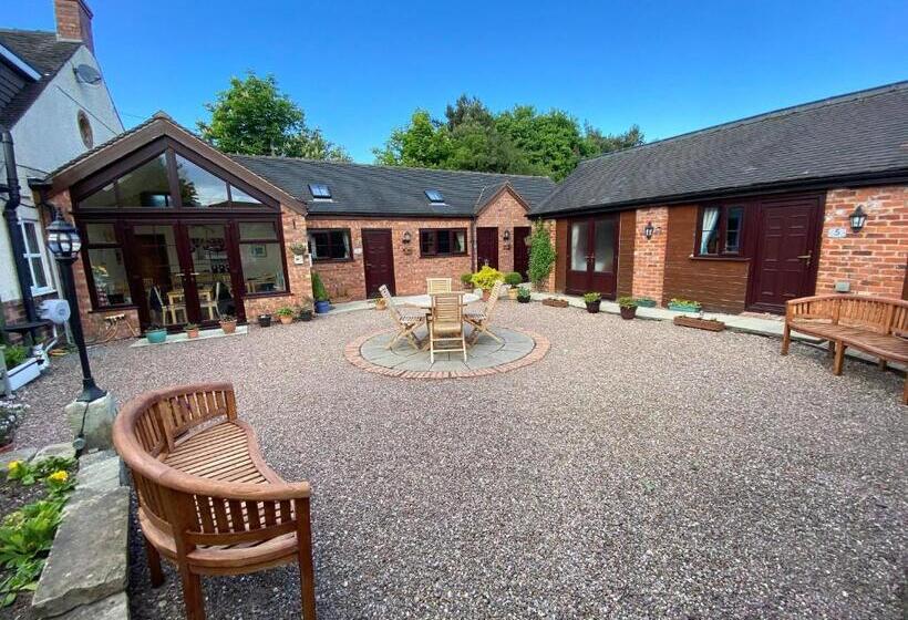 ベッドアンドブレックファースト High View Cottage