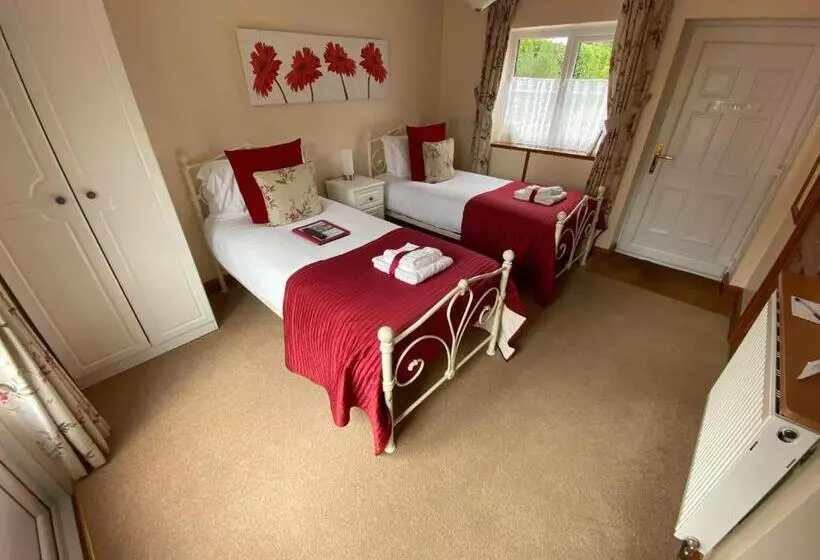 Aamiaismajoitus (B&B) High View Cottage