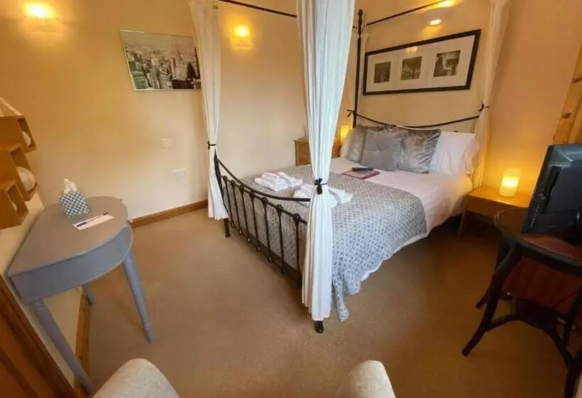 Aamiaismajoitus (B&B) High View Cottage