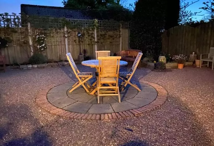 Aamiaismajoitus (B&B) High View Cottage