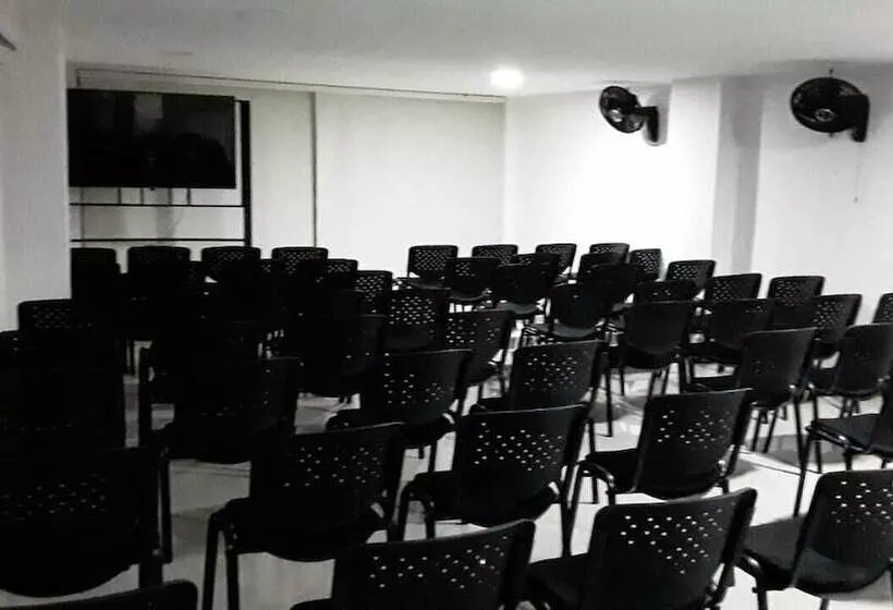 ホテル A1 Express