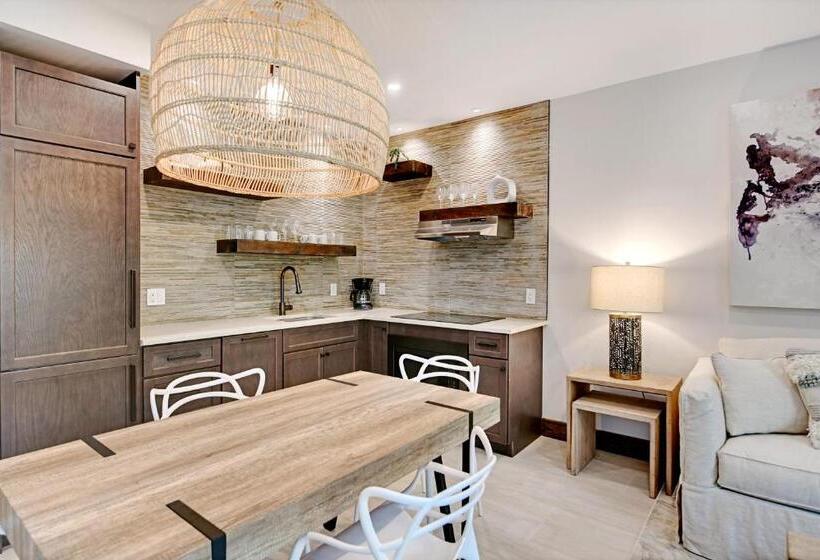 Отель Bali Hai Beachfront Resort And Spa