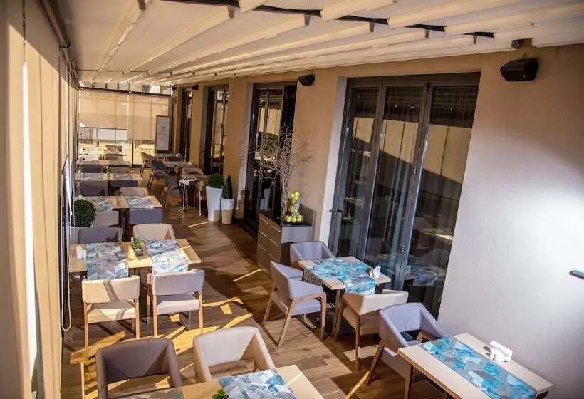 هتل Best Western Premier Plovdiv Hills