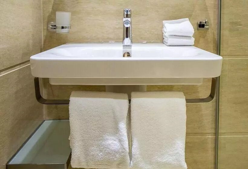 هتل Best Western Premier Plovdiv Hills