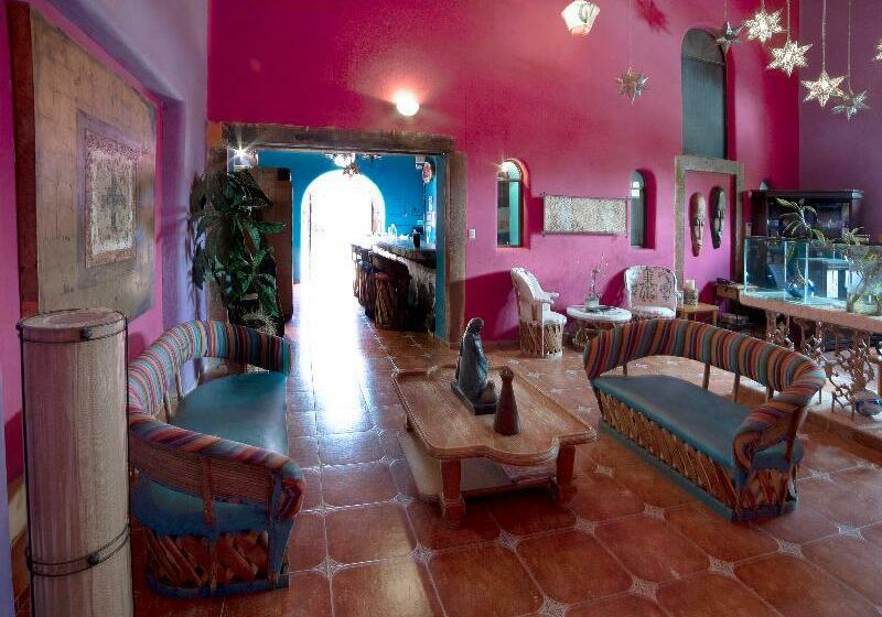 هتل Capital O Next Yard & Suites Tequisquiapan