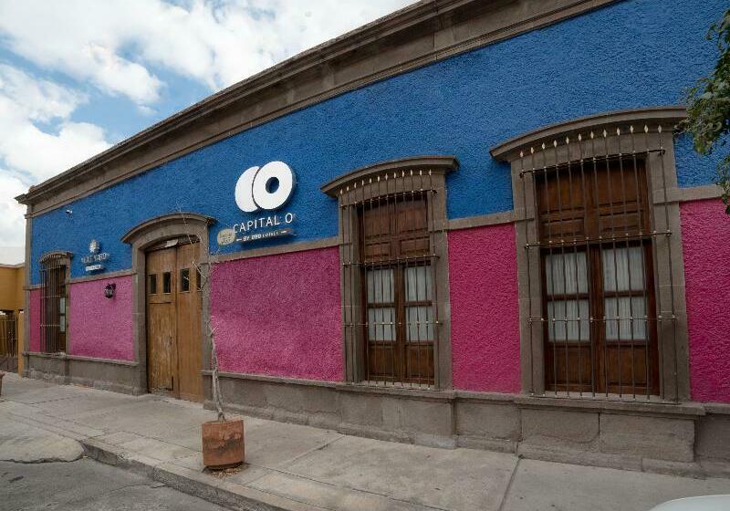 هتل Capital O Next Yard & Suites Tequisquiapan