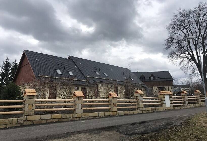 Hotelli Rezidence Pihel