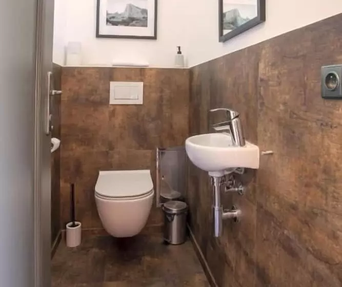 Hotelli Rezidence Pihel