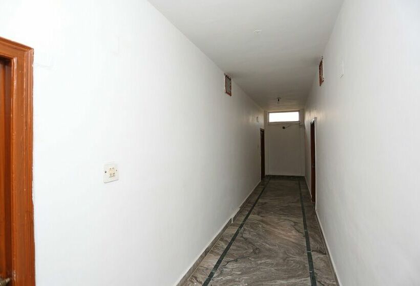 Oyo 29925 Hotel Green House