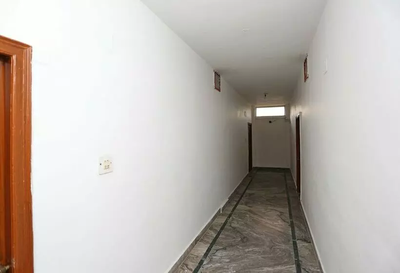 Oyo 29925 Hotel Green House