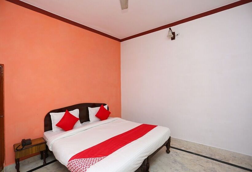 Oyo 29925 Hotel Green House