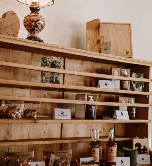 مبيت وإفطار Wildstrubel Lodge