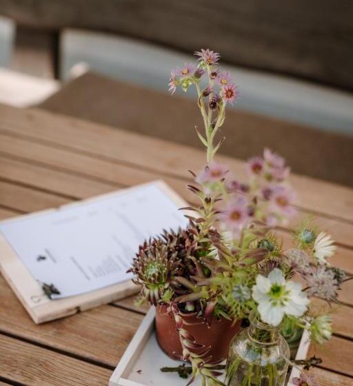 مبيت وإفطار Wildstrubel Lodge