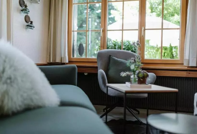 Bed and Breakfast Wildstrubel Lodge