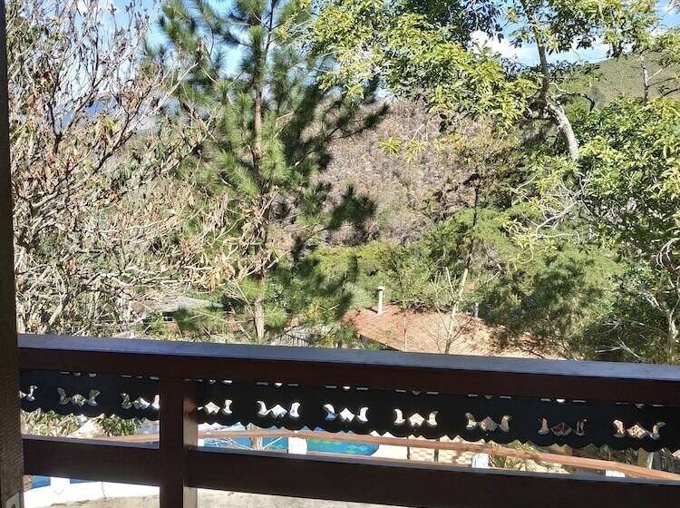 בית מלון כפרי Bela Suíça