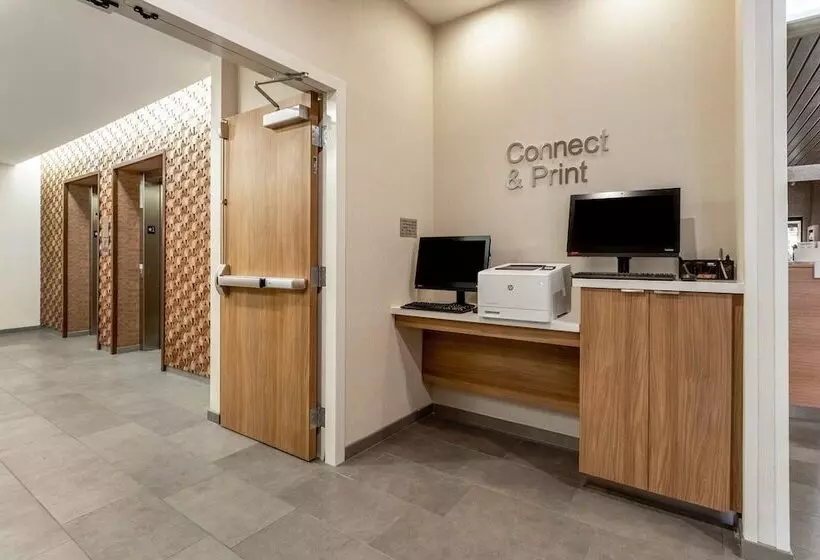 Hotelli Fairfield Inn & Suites By Marriott Dallas Dfw Airport North Coppell Grapevine