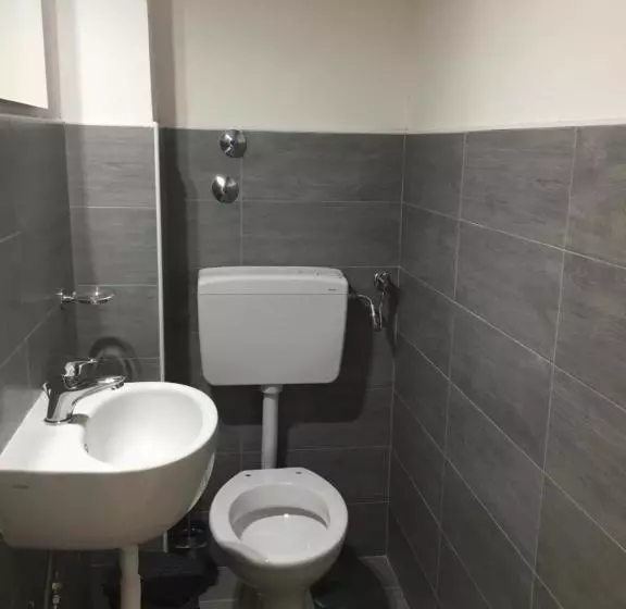 ユースホステル Cheap Stop