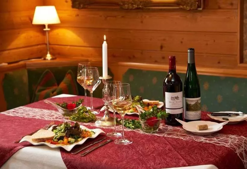 Hotelli Gasthof Zur Sonne