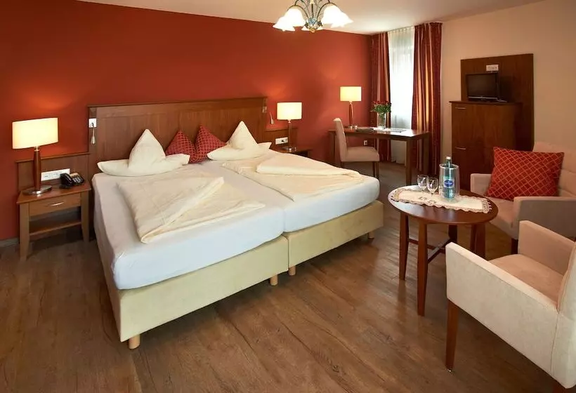 Hotelli Gasthof Zur Sonne