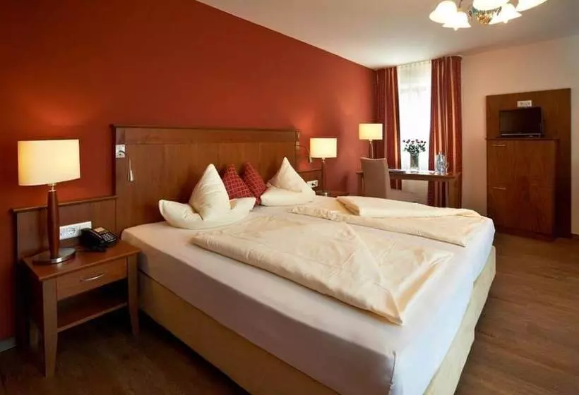 Hotelli Gasthof Zur Sonne