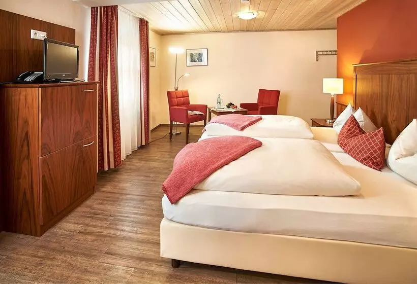 Hotelli Gasthof Zur Sonne