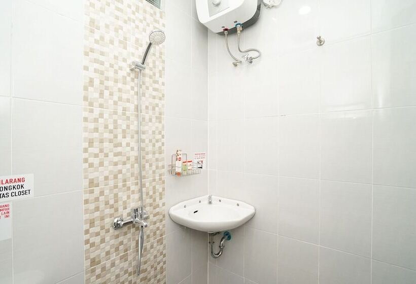 Hotel Oyo 614 Graha 8 Syariah