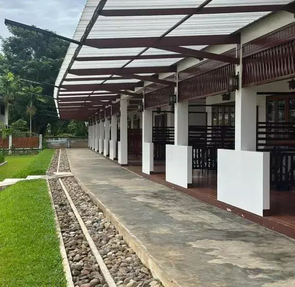 De Hom Hotel Mae Hong Son