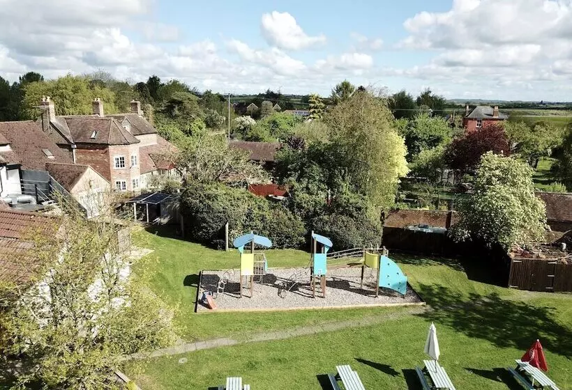 Retkeilymaja The Ship Inn