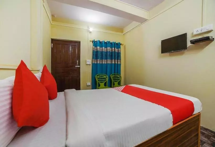 Oyo 30141 Adarsh Hotel And Restaurant