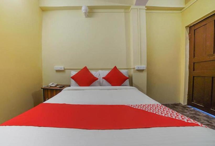 Oyo 30141 Adarsh Hotel And Restaurant