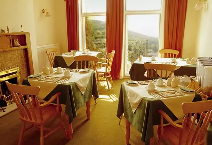 ペンション The Mount Guest House