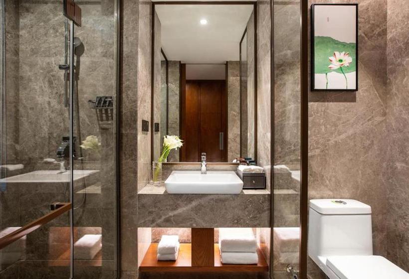 Hotel Ramada Encore By Wyndham Wuhan Caidian