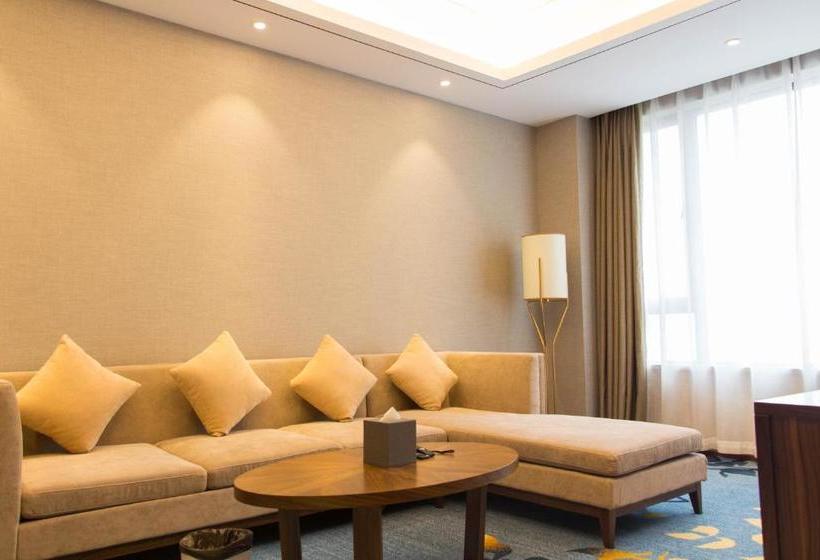 Hotel Ramada Encore By Wyndham Wuhan Caidian