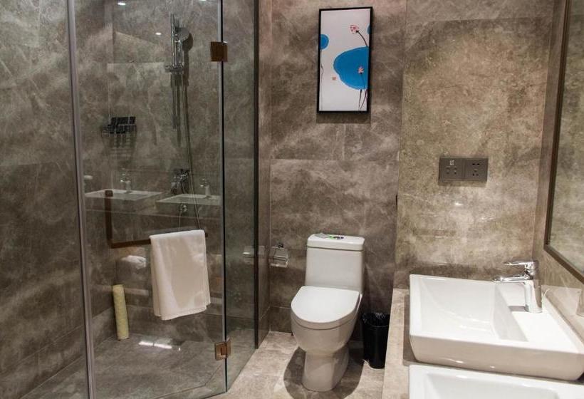 Hotel Ramada Encore By Wyndham Wuhan Caidian