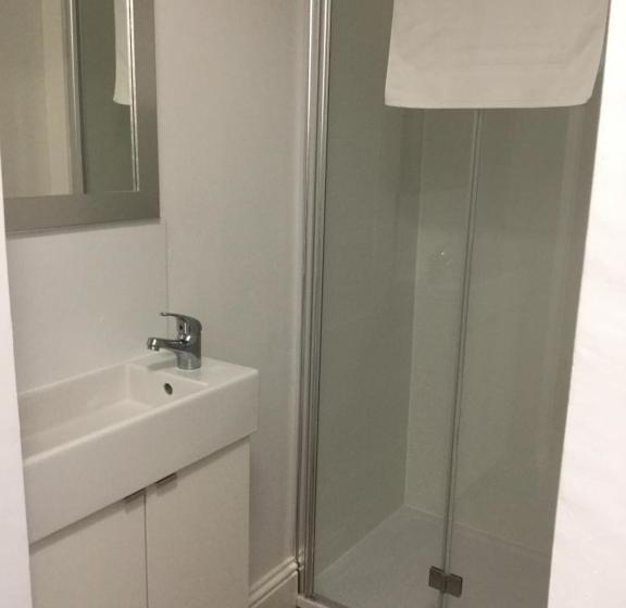 بنسيون Fernville Guest House