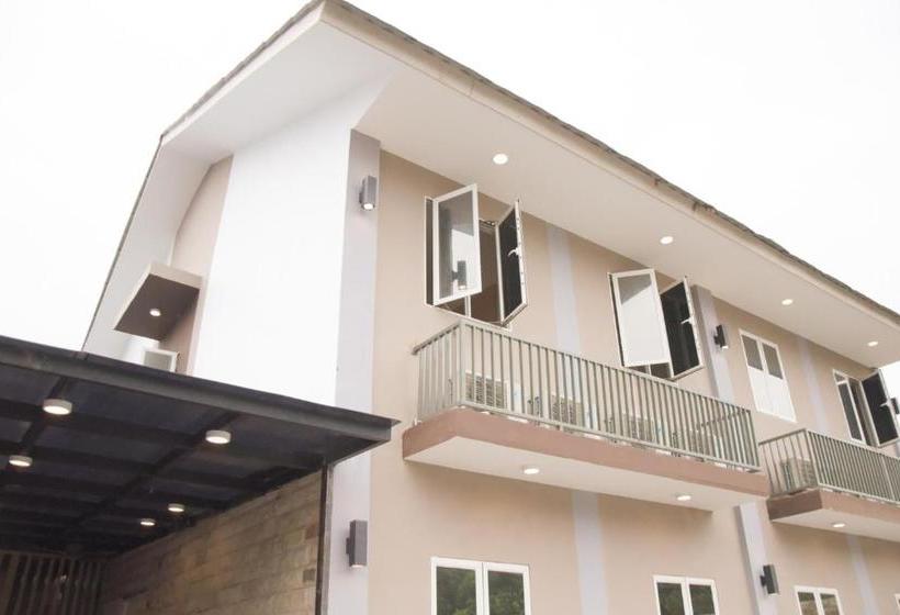 بنسيون Reddoorz Plus Syariah Near Manggarai Station 3