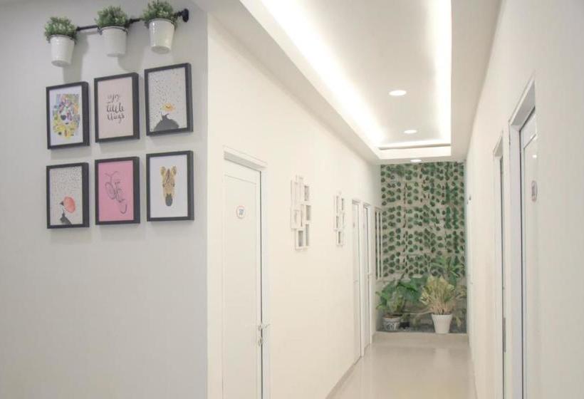 بنسيون Reddoorz Plus Syariah Near Manggarai Station 3