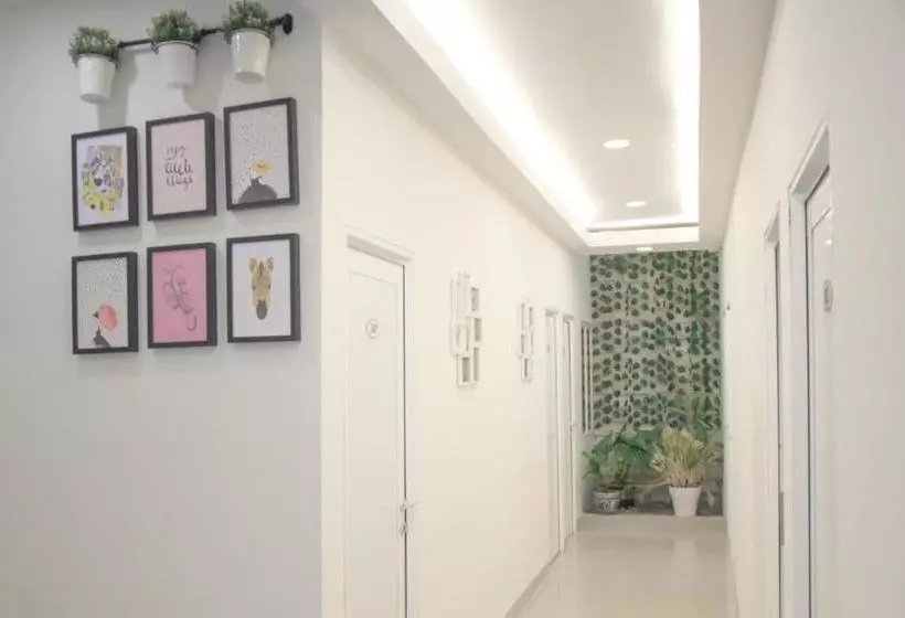 ペンション Reddoorz Plus Syariah Near Manggarai Station 3