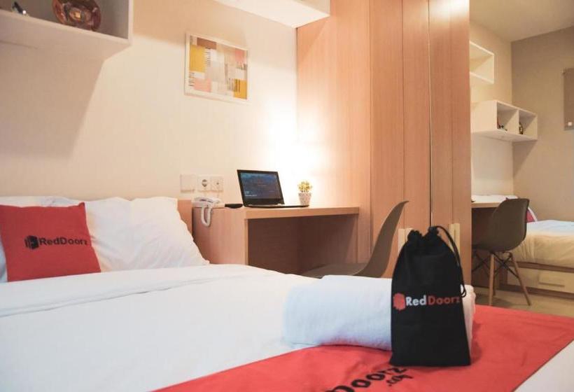 بنسيون Reddoorz Plus Syariah Near Manggarai Station 3
