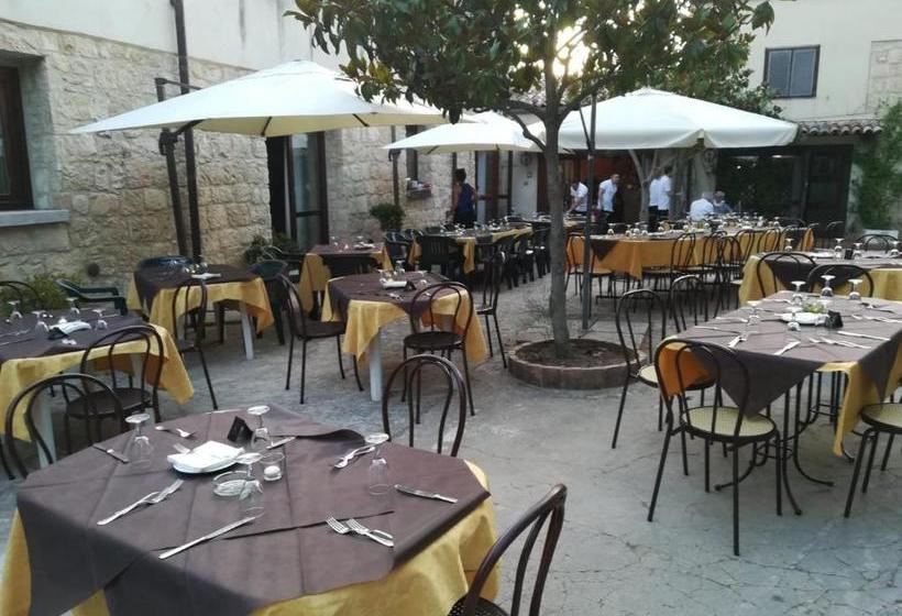 فندق Villa Padura