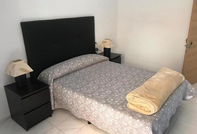 膳宿费 Hostal Fes