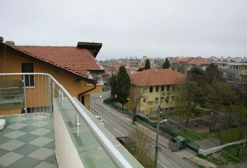 پانسیون Stedy Guest House
