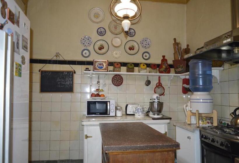 هاستل Casa Dos Leones