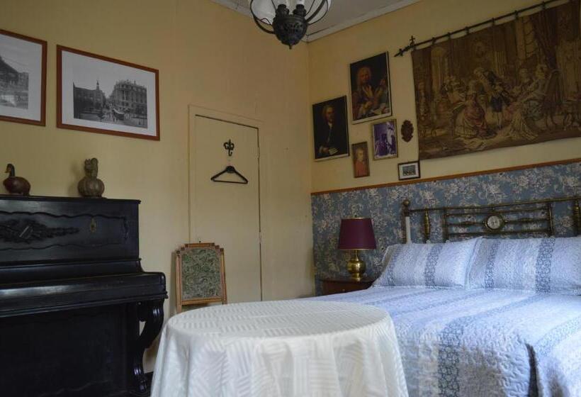 هاستل Casa Dos Leones