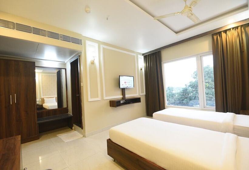 Hotel Nilay Residency