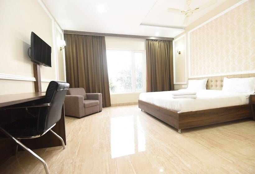 Hotel Nilay Residency