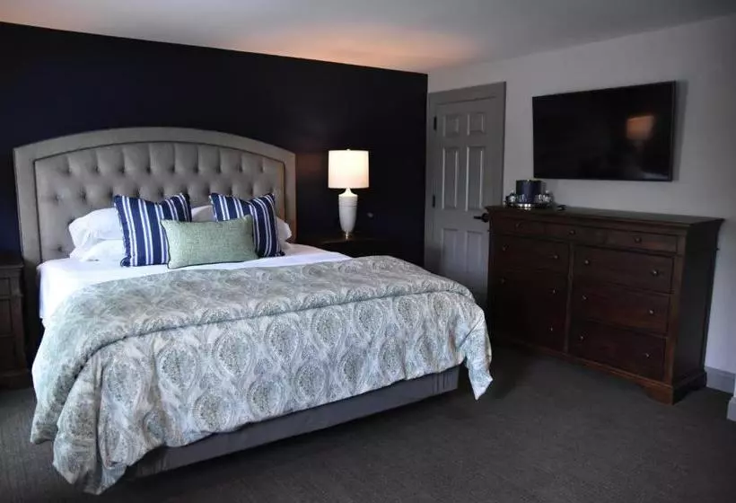 ユースホステル Farmer's Creekside Tavern & Inn