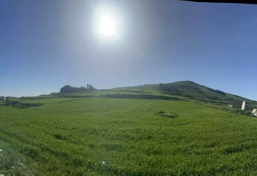 تختخواب و صبحانه Ta Pinu Guesthouse