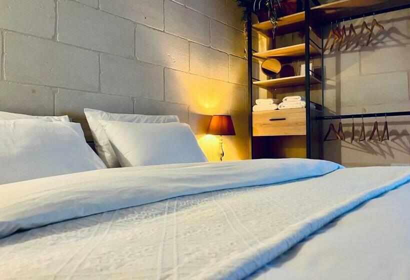 تختخواب و صبحانه Ta Pinu Guesthouse